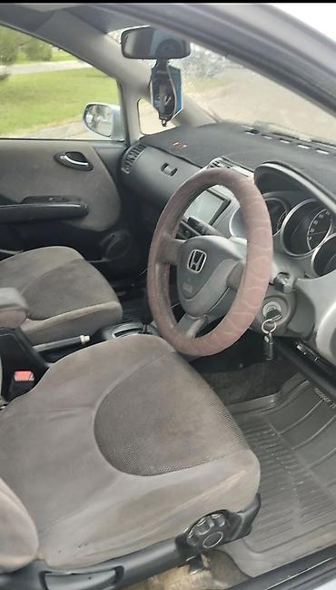 jas: Honda Fit: 2003 г., 1.5 л, Автомат, Бензин, Хэтчбэк — 4