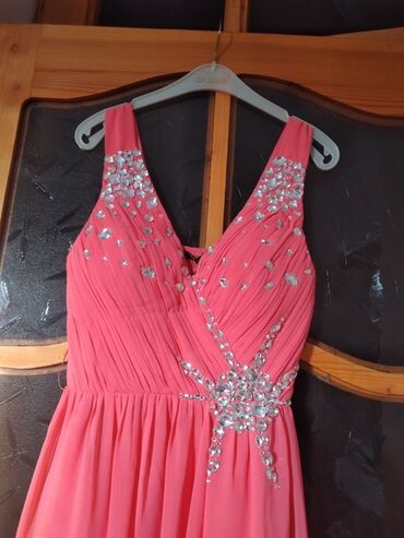 Ziyafət donları: Geyimler hamisi birlikte ve ya tek tek satilir. Maraqlananlar mesja — 14