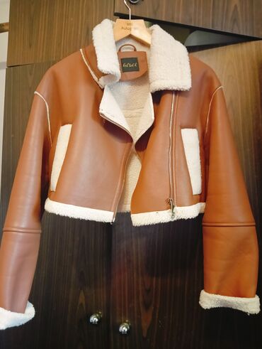 Kaputi: Ženska gornja odeća – set komada 1) Dugi kaput, jarko roze boje - — 5