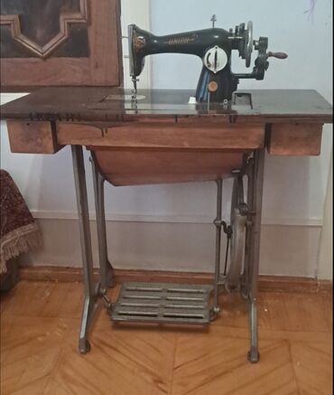 Nənnilər: Yemək masaları, oturacaqları