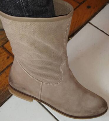 Ostala ženska obuća: Letnje italijanske kožne čizme kao nove 37 Italijanske čizme — 2