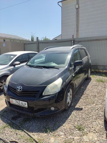 Toyota: Toyota Avensis Verso: 2009 г., 2 л, Механика, Дизель, Универсал