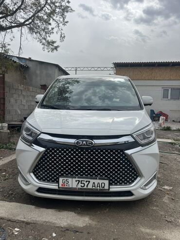 JAC: JAC Refine: 2021 г., Автомат, Бензин, Вэн/Минивэн