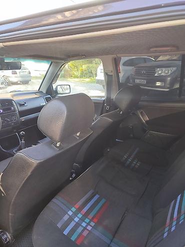 фиолетовая лампа: Volkswagen Golf: 1993 г., 1.8 л, Механика, Бензин, Хэтчбэк — 10