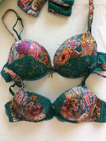 Комплекты: Все новое! размеры и цены внутри-читайте!!!!! 1 Зеленые комплекты - — 4