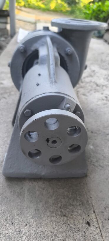 Другое оборудование для бизнеса: Пара центробежных насосов, предназначенных для перекачивания — 3