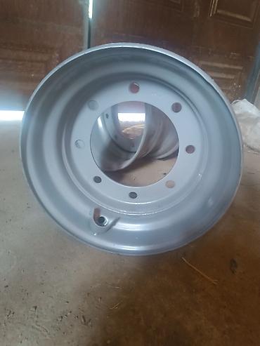 215 65 16 с: Железные Диски R 16 отверстий - 8, Новый — 1