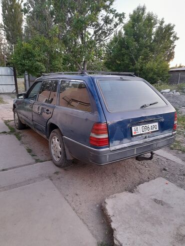 полик мерседес 210: Mercedes-Benz W124: 1989 г., 2.3 л, Механика, Бензин, Универсал