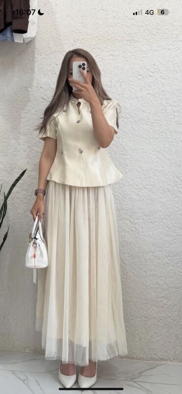 чёрное платье размер 50 52: Костюм с юбкой, Модель юбки: Пышная, Макси, Пиджак, M