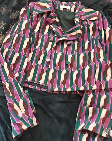 pantalone elipsa: Vic Bee Italy crop sako. vel s. Veci je malo.47 pazuh, 44 duzina — 4
