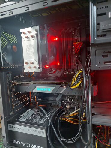 mini planşet: Case Thermaltake Psu Thermaltake 650W Plata Z370 gigabyte Cpu i7 8700