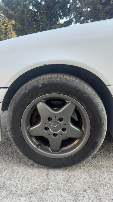 Колеса в сборе: Б/у Колесо Mercedes-Benz 195 / 65 / R 15, 5 Болтов