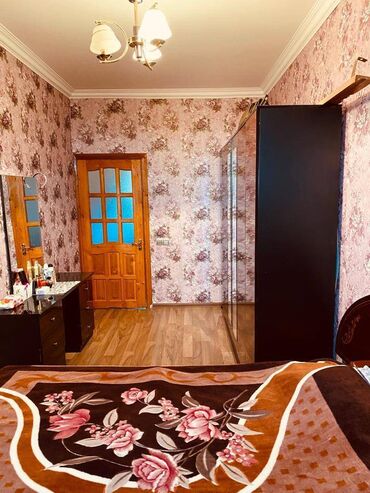 Uzunmüddətli kirayə mənzillər: Əcəmi metrosunun yaxınlığında 5 mertebeli binanın 5-ci mərtəbəsində — 3