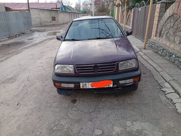 моно форсунка: Volkswagen Vento: 1993 г., 2 л, Механика, Бензин, Седан