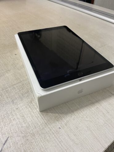 naushniki ipad mini: Планшет, Apple, память 64 ГБ, 10" - 11", Wi-Fi, Б/у, Классический цвет - Серый
