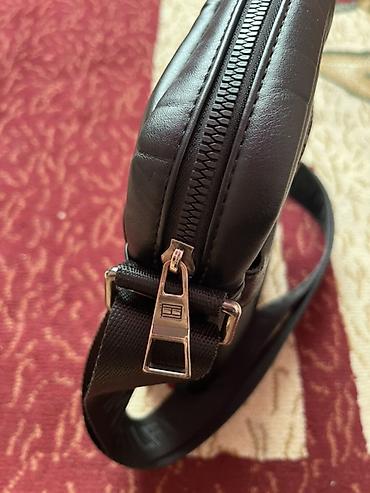 косметичка сумка: Барсетка, Tommy Hilfiger, Материал: Экокожа, Застежка на молнии, Б/у — 5