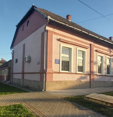 nis prodaja kuca: 165 sq. m, 6 bedroom