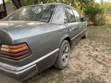 Mercedes-Benz: Mercedes-Benz E-Class: 1989 г., 2.3 л, Механика, Бензиновая, Седан — 8