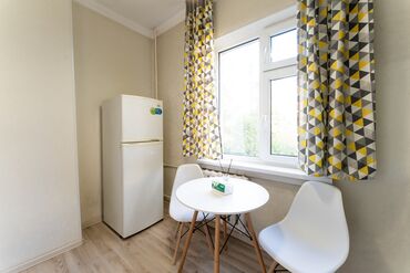 Посуточная аренда квартир: 1 комната, Банные принадлежности, Бытовая техника, Душевая кабина — 9