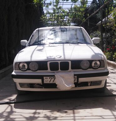 bmw qiymətləri: BMW 5 series: 2 l | 1990 il Sedan