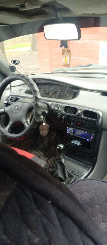 Mazda: Mazda 626: 1993 г., 1.8 л, Механика, Бензин, Седан — 8