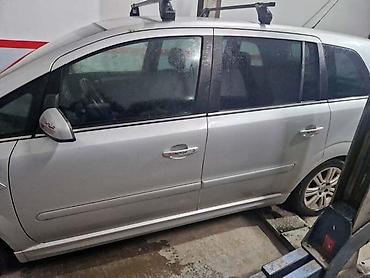 polo 6c far: VRATA SIVA BOJA Z157 ZA OPEL ZAFIRA | Svi delovi za Opel vozila  — 1