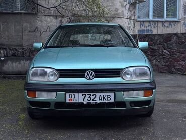 Volkswagen: Volkswagen Golf: 1994 г., 1.8 л, Механика, Бензин, Седан