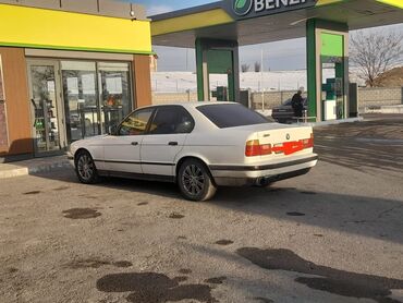 BMW: BMW 5 series: 1990 г., 2 л, Механика, Бензин, Седан