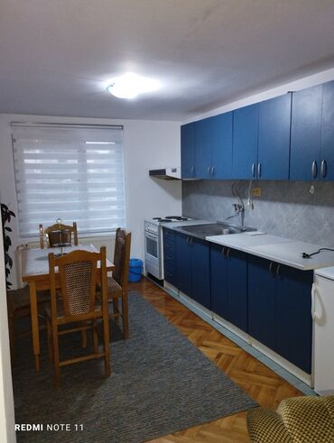 cipele sive nisu kozne: 2 bedroom