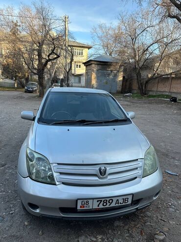 терано 1: Toyota ist: 2004 г., 1.4 л, Автомат, Бензин, Минивэн