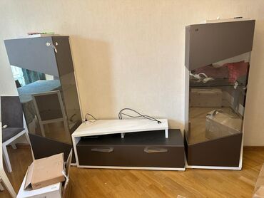 Kreslolar: İşlənmiş, Komod, TV stend, TV altlığı