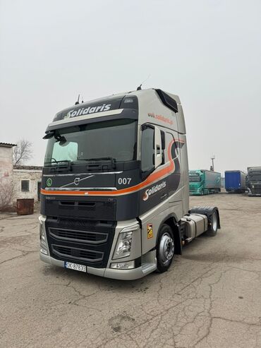 срочно срочно срочно продаю авто: Тягач, Volvo, 2018 г.