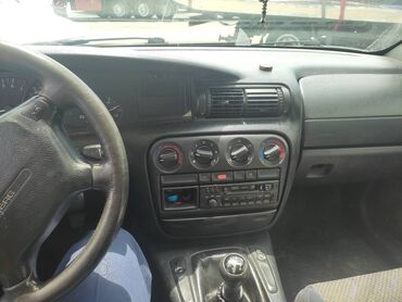 Opel Omega: 2 л | 1996 г. 520000 км Универсал