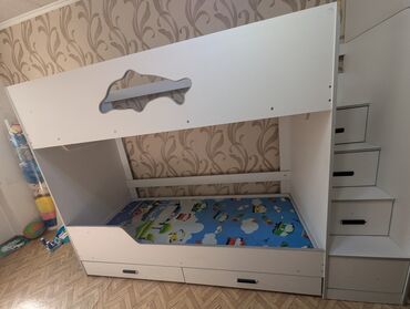 детская кровать 2 х ярусная: Детская б/у кровать
ширина 82 см 
длина 2,32 см.
высота 161 см