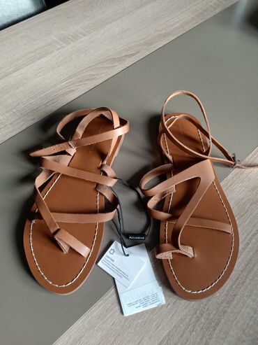 ženske sandale tommy hilfiger: Sandals, Pull&Bear, 40