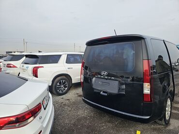 Hyundai: Hyundai Staria: 2022 г., 2.2 л, Типтроник, Дизель, Минивэн — 23