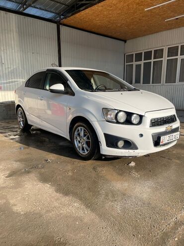 Chevrolet: Chevrolet Aveo: 2012 г., 1.6 л, Механика, Бензин, Седан