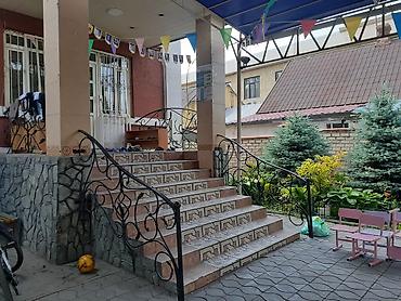 Продажа коттеджей и домов: Продается дом на первой линии по ул. Садырбаева /ул. Ахунбаева — 10