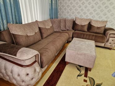 işlenmiş künc divan: Künc divan, Divan