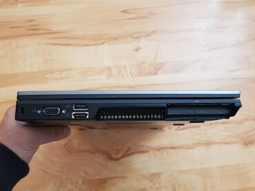 Dell: Intel Core i5, 8 GB OZU, 14.1 " — 7