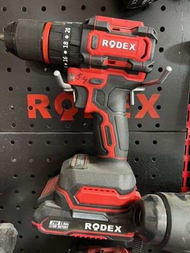 шлефовальная машинка: Аккумуляторная дрель-шуруповерт Rodex с бесщеточным двигателем. Имеет