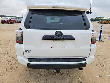 inter: Toyota 4Runner: 2023 г., 4 л, Автомат, Бензин — 6