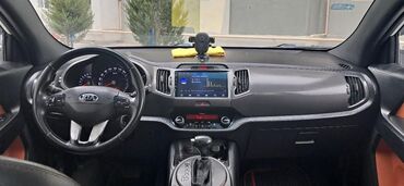 Kia: Kia Sportage: 2 l | 2011 il Ofrouder/SUV — 5