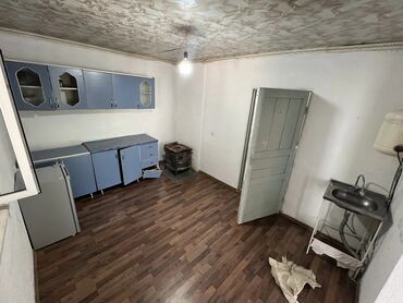 ак орго времянка: 35 кв. м, 2 бөлмө, Жылытылган, Забор, тосулган