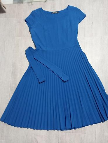 Повседневные платья: Женская одежда — подборка из 4 вещей: 1) Платье синего цвета с — 1