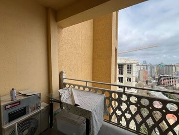 Uzunmüddətli kirayə mənzillər: 28May metrosu, Təbriz küçəsində, Triumf yaşayış kompleksində 16 — 8