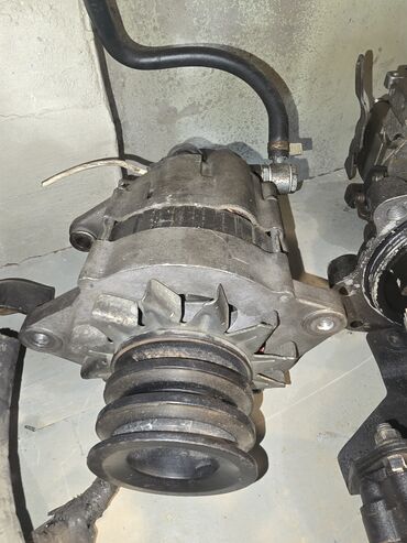 Motor üçün digər detallar: İsuzu ikinci əl ehtiyat hissələri. Mövcud detallar: - Külbütörlər və — 11