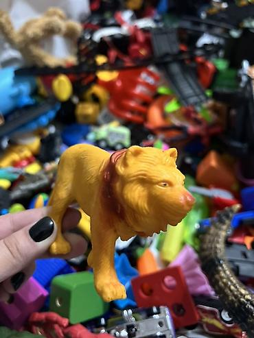 Игрушки: Набор фигурок для игры — 5