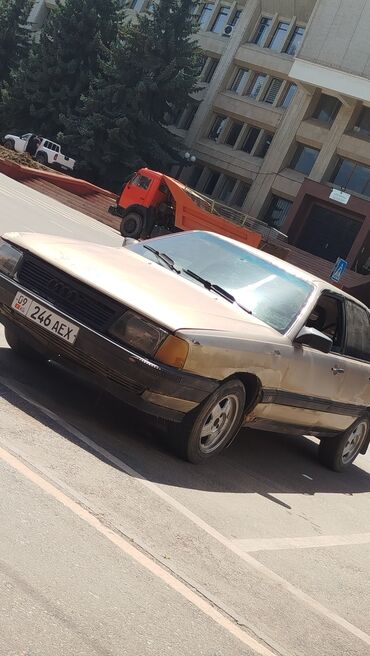 audi тт: Audi 100: 1987 г., 2.2 л, Механика, Бензин, Седан