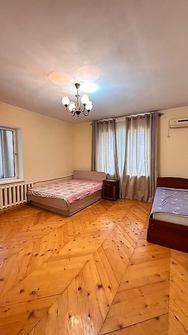 Долгосрочная аренда домов: 350 м², 6 комнат — 6